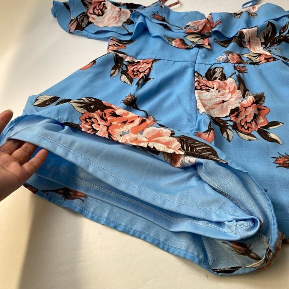 Charlotte Russe Floral Print Off-Shoulder Romper - Size S Womens summer Used - Picture 6 of 9